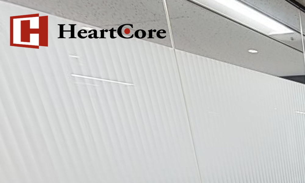 企業ロゴの設置