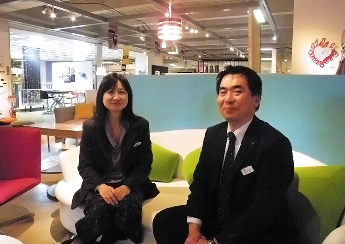 （左）宣伝広告ご担当者 中島奈津江様（右）企画宣伝部主任 岩外耕一様